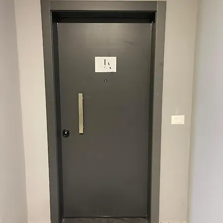 Jona Center 2 Bedroom Confort And Free Parking * Tirana